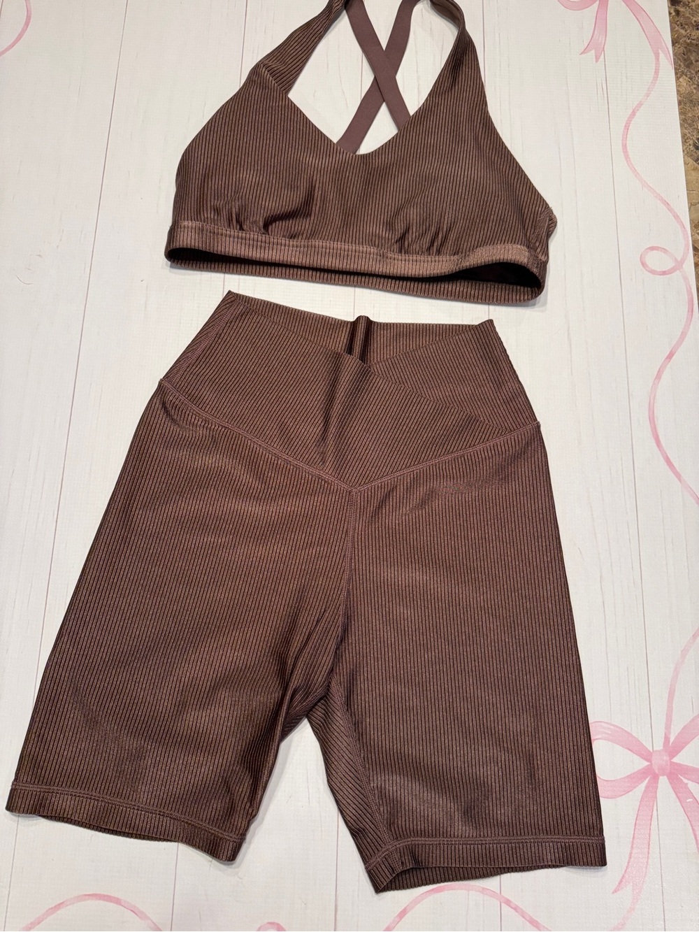 OFFLINE by Aerie Ribbed Crossover biker shorts with matching sports bra Size L